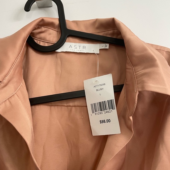 PERRY SATIN WRAP FRONT TIE WAIST TOP - Picture 3 of 6